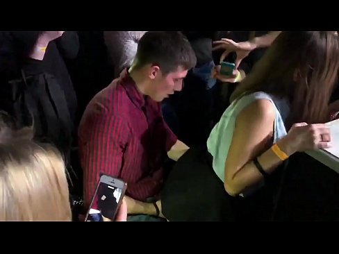 ❤️ Rus tungi klubida haqiqiy jinsiy aloqa. 18 yoshli rus qizi anus va qin ichida tungi klubda sikishdi ☑ Anal videoda bizda ️❤